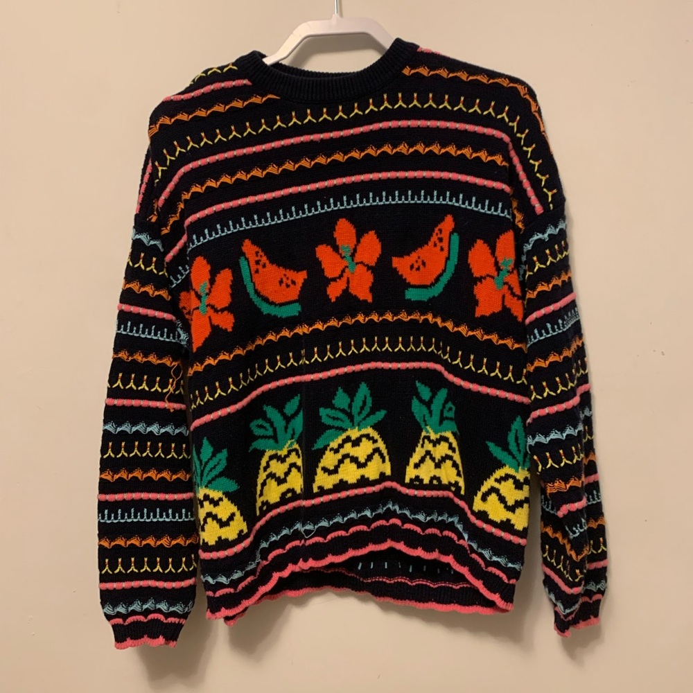 gorgeous black retro / 8bit vibes colorful vintage sweater in great condition!